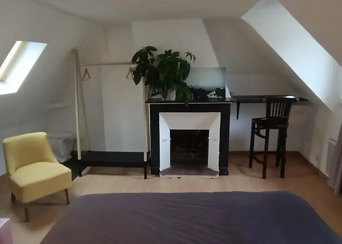 Ferienhaus Maison Au Calme Avec Petit Parking, Un Pas De La Gare *